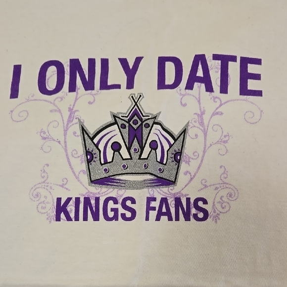 LA Kings Rinky White Tee with Purple Graphic - Picture 3 of 4